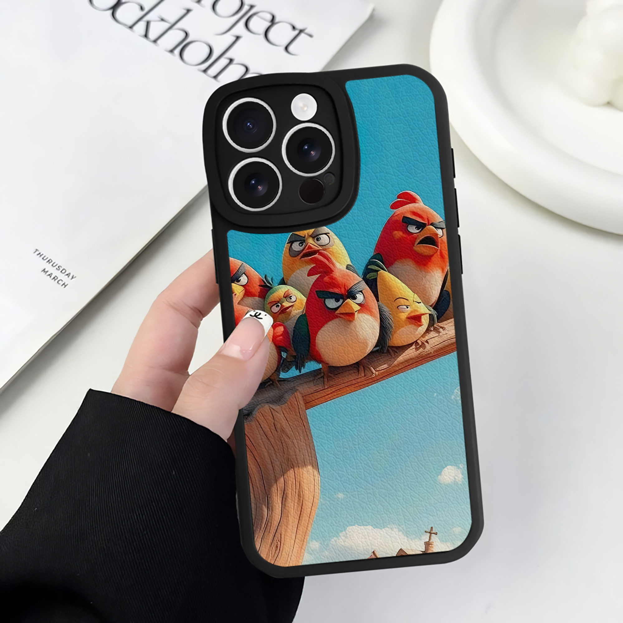 （画像用） Angry Birds アングリーバード 【iPhone 16シリーズ対応】シリコンスマホケース（レザー調） 材質：シリコン